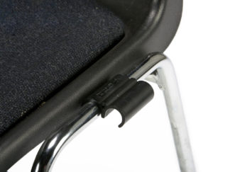 Koblingsbeslag til polstret stol